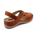 Leon 924 Zdravotne celokožené sandále hnedá 01